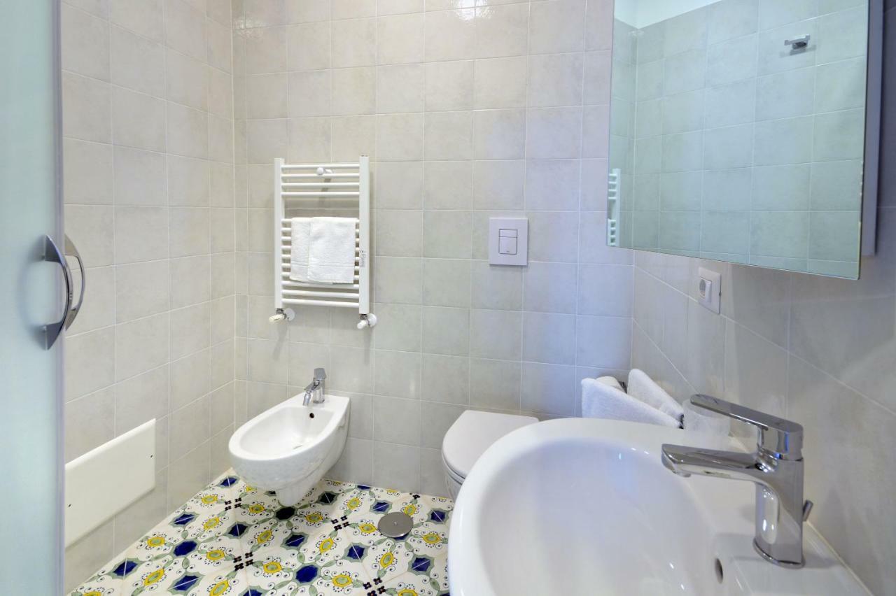 Casa Teresella Hotel เนเปิลส์ ภายนอก รูปภาพ