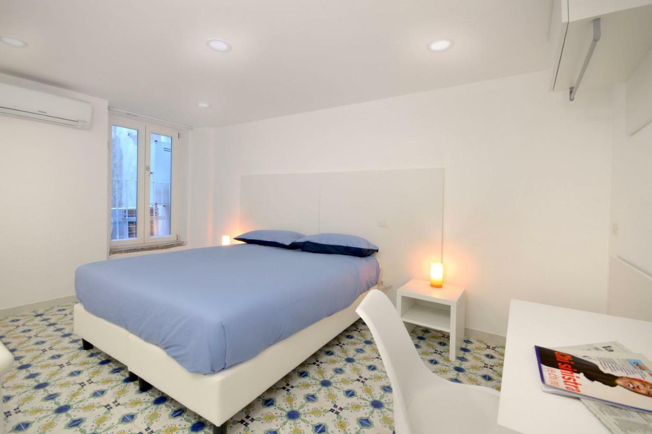 Casa Teresella Hotel เนเปิลส์ ภายนอก รูปภาพ